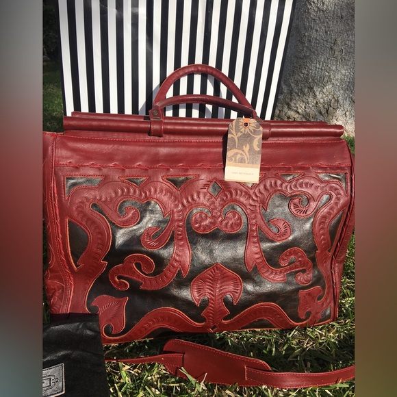 Texas Leather Manufacturing Handbags - ♥️GORGEOUS WEEKENDER DUFFLE BAG LEATHER IMPORTED♥️